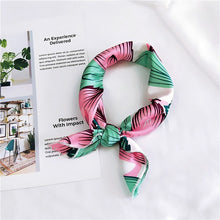 Load image into Gallery viewer, Elegant Foulards