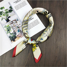 Load image into Gallery viewer, Striped  Print Silk Foulard