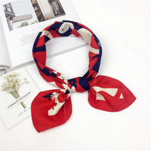 Load image into Gallery viewer, Flower Prints Silk Foulard