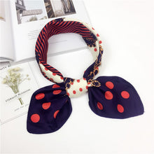 Load image into Gallery viewer, Flower Prints Silk Foulard