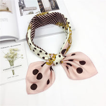 Load image into Gallery viewer, Flower Prints Silk Foulard