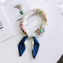 Load image into Gallery viewer, Striped  Print Silk Foulard