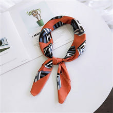 Load image into Gallery viewer, Striped  Print Silk Foulard