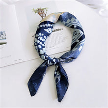 Load image into Gallery viewer, Striped  Print Silk Foulard