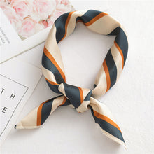 Load image into Gallery viewer, Print Silk Foulard