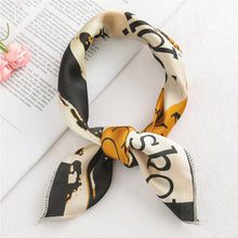 Load image into Gallery viewer, Print Silk Foulard