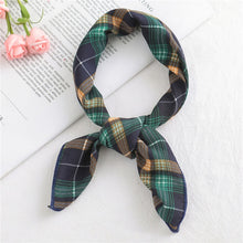 Load image into Gallery viewer, Print Silk Foulard