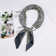 Load image into Gallery viewer, pink butterfly printed foulard